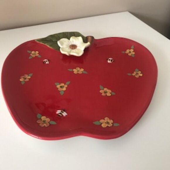 RARE FIND!!!!! Apple Blossom. Bee Platter by Susan Winget - Picture 1 of 1